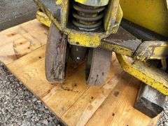 Multiton Pallet Jack, 5000#, 30” Forks, *works as should per seller