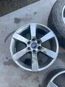 (4) 20” Ford 6 Bolt Wheels off 2012 Ford F-150, Has (1) 275/55R20 Hankook Tire