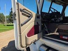 2007 International 9400 Day Cab Semi, 442,458 Miles, Cummins ISX 15 Engine, 10 Speed Transmission, 2