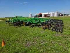 2016 John Deere 2730X 18’ Combination Ripper, 9 Shank, Remlinger 5 Bar Spike Tooth Harrow, Single Po