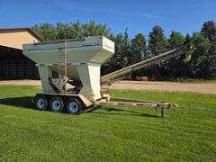 Unverferth Seed Runner 3750 Tri Axle Seed Tender, Honda 11hp Engine with Electric Start, 6” Conveyor