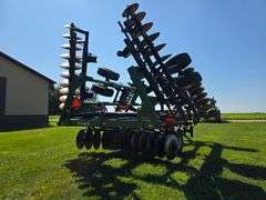 Wishek 862NT Tandem Disk, 30’, Rotary Scrapers, Approx 29” Front Blades, Approx 29” Rear Blades, 385