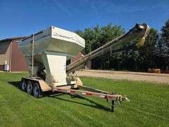 Unverferth Seed Runner 3750 Tri Axle Seed Tender, Honda 11hp Engine with Electric Start, 6” Conveyor