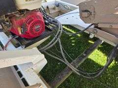 Unverferth Seed Runner 3750 Tri Axle Seed Tender, Honda 11hp Engine with Electric Start, 6” Conveyor