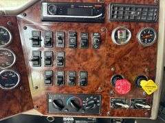 2006 International 9200i Semi with Sleeper, 665,108 Miles, Cumins ISX 15 Engine, 10 Speed Transmissi