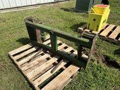 Bale Spear for John Deere Loader