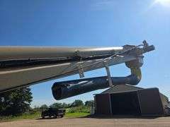 Unverferth Seed Runner 3750 Tri Axle Seed Tender, Honda 11hp Engine with Electric Start, 6” Conveyor