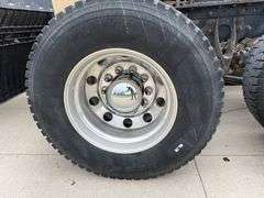 2006 International 9200i Semi with Sleeper, 665,108 Miles, Cumins ISX 15 Engine, 10 Speed Transmissi