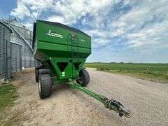 2010 Parker Model 605 Gravity Box, Lights, Brakes, Roll Tarp, 445/65R22.5 Tires on 10 Bolt Hubs, Fen