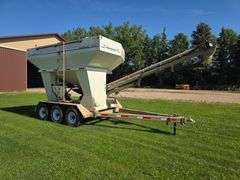 Unverferth Seed Runner 3750 Tri Axle Seed Tender, Honda 11hp Engine with Electric Start, 6” Conveyor