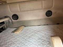2006 International 9200i Semi with Sleeper, 665,108 Miles, Cumins ISX 15 Engine, 10 Speed Transmissi