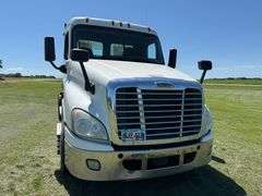 2015 Freightliner 125 Cascadia Semi Tractor, DD13 Detroit Engine @ 450hp, 219,415 Miles, Deleted, 10
