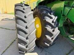 1999 John Deere 9510 Combine, 2wd, 3,279/4,588 Sep/Eng Hours, Maurer Hopper Extension, 3 Speed Hydro