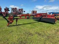 2013 New Holland Model H7460 Discbine, 1000 PTO, Right and Left Swing, 16’ Cut, 31-13.50-15 Tires, S