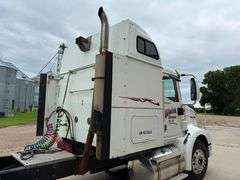 2006 International 9200i Semi with Sleeper, 665,108 Miles, Cumins ISX 15 Engine, 10 Speed Transmissi