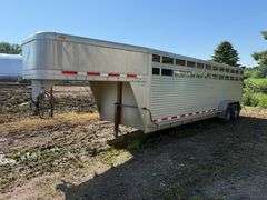 2001 Featherlite 6.7’ x 24’ Aluminum Gooseneck Livestock Trailer, Tandem Axle, 2 Dividers, Good Floo