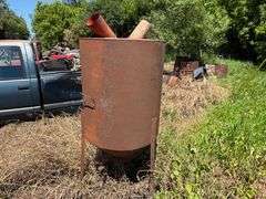 Small Feed Hopper Bin