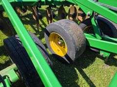 2016 John Deere 2730X 18’ Combination Ripper, 9 Shank, Remlinger 5 Bar Spike Tooth Harrow, Single Po