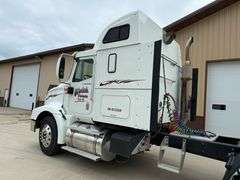 2006 International 9200i Semi with Sleeper, 665,108 Miles, Cumins ISX 15 Engine, 10 Speed Transmissi