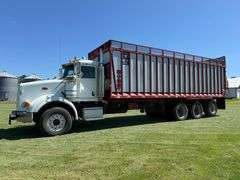 2007 Peterbilt 379 with 2014 Meyer 9128RT Forage Box, 114,980 Actual Miles, Air Lift Tax Axle with 3