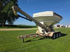 Unverferth Seed Runner 3750 Tri Axle Seed Tender, Honda 11hp Engine with Electric Start, 6” Conveyor
