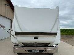 2006 International 9200i Semi with Sleeper, 665,108 Miles, Cumins ISX 15 Engine, 10 Speed Transmissi
