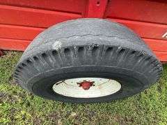 International Model 530 Manure Spreader, 540 PTO, 10.00x20 Tires, Very Little Useage