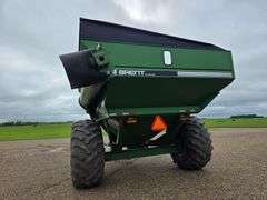 Brent by Unverferth 774 Grain Cart, Front Corner 17” Auger, Large 1000 PTO, 30.5L-32 Tires, Rear Lig