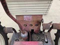 Farmall 460 Wide Front Gas Tractor, 15.5-38 Rears, 2pt Fast Hitch, 11L-15 Fronts, 540 PTO, Mid Hydra