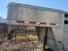 2001 Featherlite 6.7’ x 24’ Aluminum Gooseneck Livestock Trailer, Tandem Axle, 2 Dividers, Good Floo