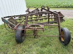 Minnesota No.5 Side Delivery Rake, 5 Bar