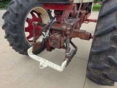 Farmall 460 Wide Front Gas Tractor, 15.5-38 Rears, 2pt Fast Hitch, 11L-15 Fronts, 540 PTO, Mid Hydra