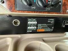2006 International 9200i Semi with Sleeper, 665,108 Miles, Cumins ISX 15 Engine, 10 Speed Transmissi
