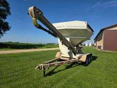 Unverferth Seed Runner 3750 Tri Axle Seed Tender, Honda 11hp Engine with Electric Start, 6” Conveyor