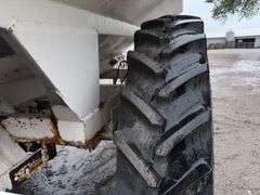 Mobility 800 Row Crop Fertilizer Spreader, Pull Type, 60’ Spread, 380/90R46 Singles, Adjustable Axle