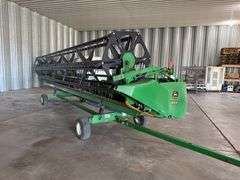 2001 John Deere 925F 25’ Flexhead with Unverferth Head Trailer, Full Finger Reel, SN: H00925F691586.