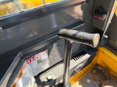 Gehl 4835 SXT Turbo Skid Loader, 985 Hours, Radio, Heat, Auxiliary Hydraulics, Quick Attach, New Buc