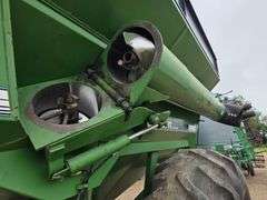 Brent by Unverferth 774 Grain Cart, Front Corner 17” Auger, Large 1000 PTO, 30.5L-32 Tires, Rear Lig