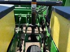 John Deere 1770 Conservation 24R30” Planter, 3 Bushel Boxes, (2) 200 Gallon Liquid Fertilizer Tanks 