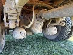 2007 Peterbilt 379 with 2014 Meyer 9128RT Forage Box, 114,980 Actual Miles, Air Lift Tax Axle with 3