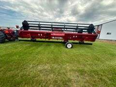 2003 IH Model 1020 Bean Head, 25’, Comes with Custom Built Trailer Specifically Made for the Head