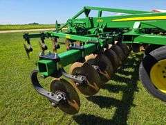 2016 John Deere 2730X 18’ Combination Ripper, 9 Shank, Remlinger 5 Bar Spike Tooth Harrow, Single Po