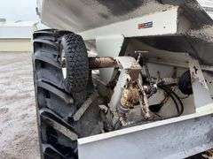 Mobility 800 Row Crop Fertilizer Spreader, Pull Type, 60’ Spread, 380/90R46 Singles, Adjustable Axle