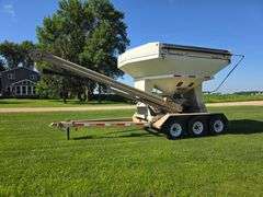 Unverferth Seed Runner 3750 Tri Axle Seed Tender, Honda 11hp Engine with Electric Start, 6” Conveyor