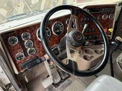 2006 International 9200i Semi with Sleeper, 665,108 Miles, Cumins ISX 15 Engine, 10 Speed Transmissi