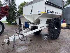Mobility 800 Row Crop Fertilizer Spreader, Pull Type, 60’ Spread, 380/90R46 Singles, Adjustable Axle
