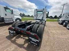 2015 Volvo VNL Daycab, D13 Engine with 425hp, 457,000 Miles, I Shift Transmission, 180” Wheelbase, A