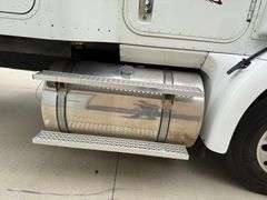 2006 International 9200i Semi with Sleeper, 665,108 Miles, Cumins ISX 15 Engine, 10 Speed Transmissi