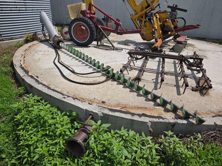 6” to 8” Incline Auger for 18’ Bin with Hydraulic Drive, Stainless Steel Tube