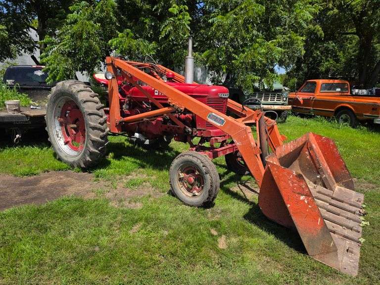 Farmall H with Dual Loader, Wide Front, 6.00-16 Fronts, 13.6-38 Rears, 540 PTO with Loader Pump, Whe